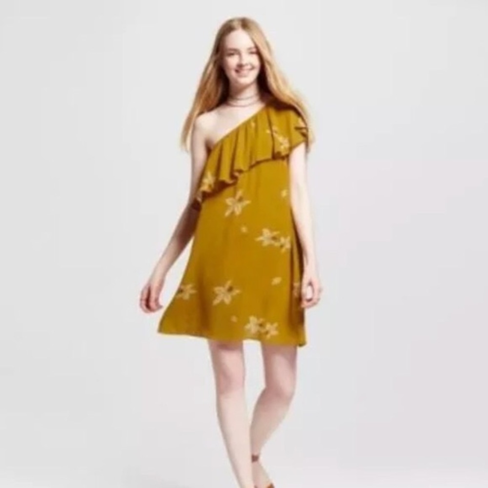 NWT | Mossimo yellow floral one shoulder dress